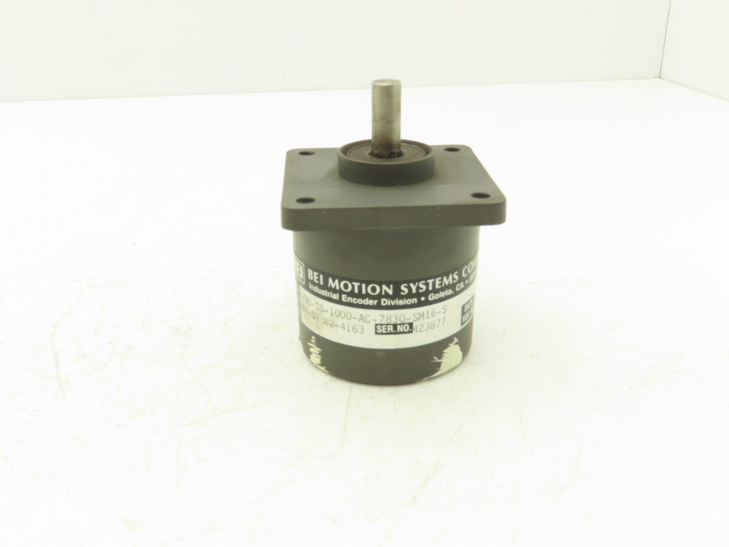 BEI Motion Systems H25D-SS-1000-AC-7830-SM16-S Rotary Encoder 7-Pin 5VDC 1000PPR