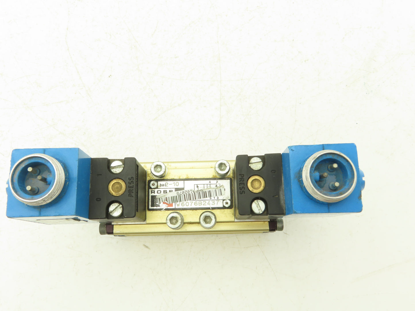 Ross W6076B2437 Pneumatic Solenoid Valve 24VDC