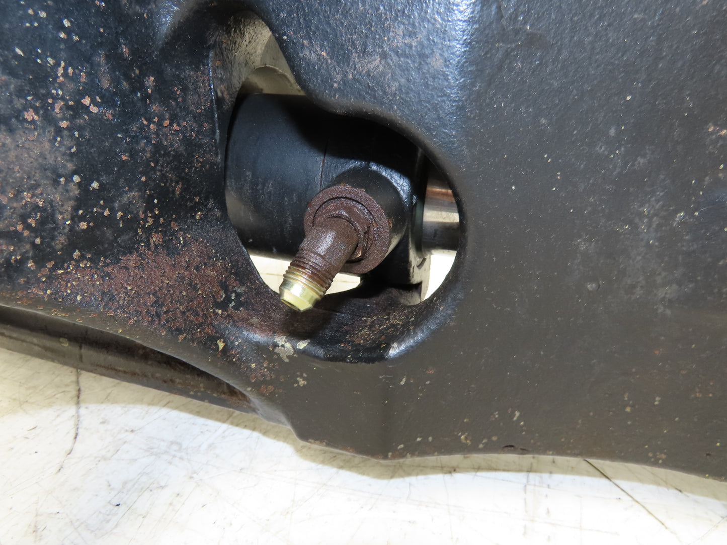 Hyster E60Z-33 Electric Forklift Rear Axle Dual Hydraulic Steering Assembly