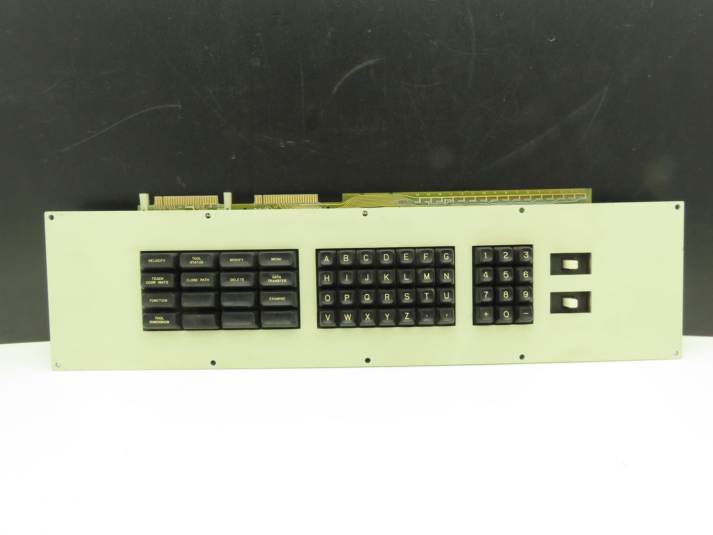 Cincinnati Milacron 3-424-1776A Keyboard with A65-0925-02B-001 Circuit Board
