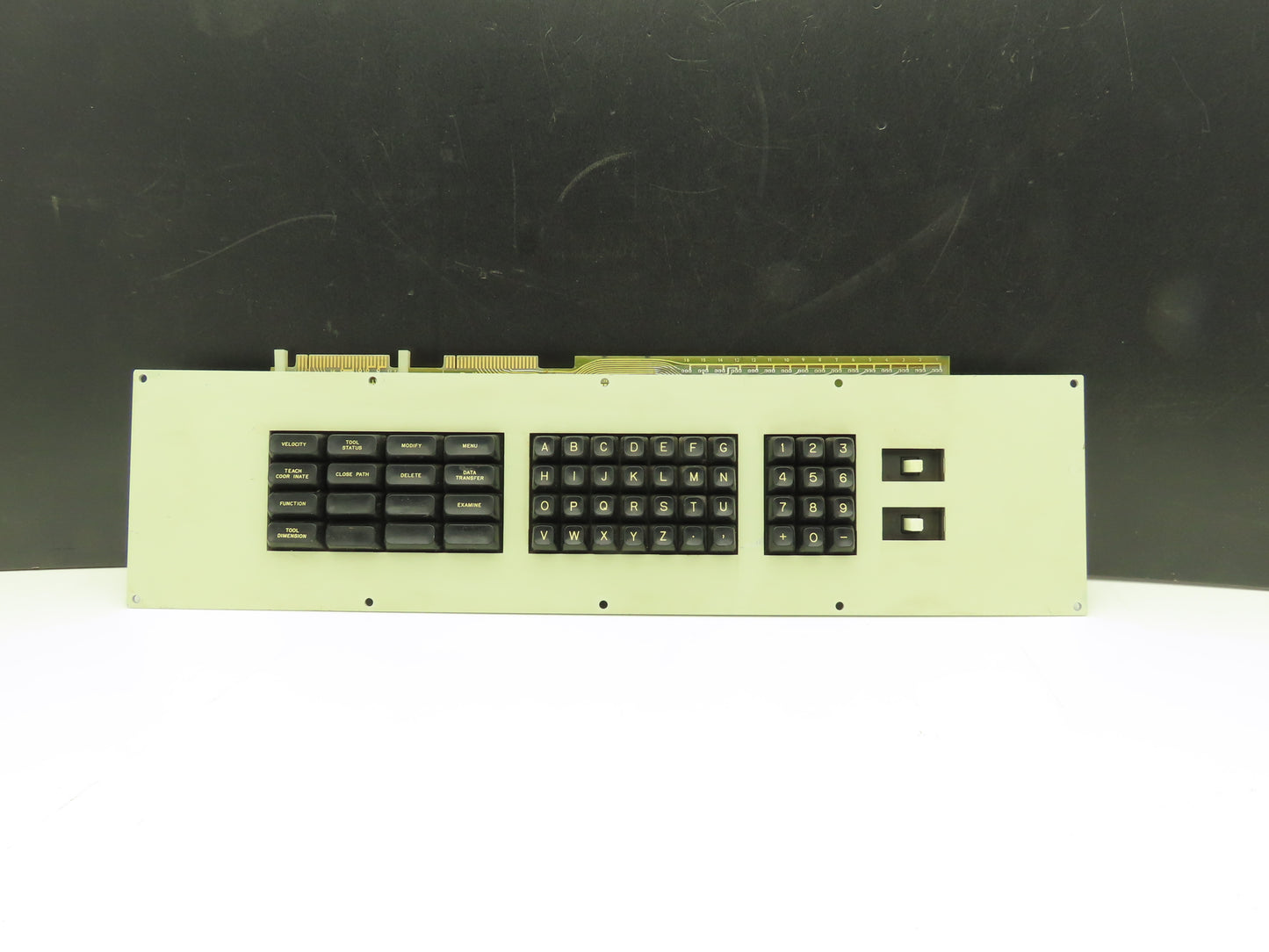 Cincinnati Milacron 3-424-1776A Keyboard with A65-0925-02B-001 Circuit Board