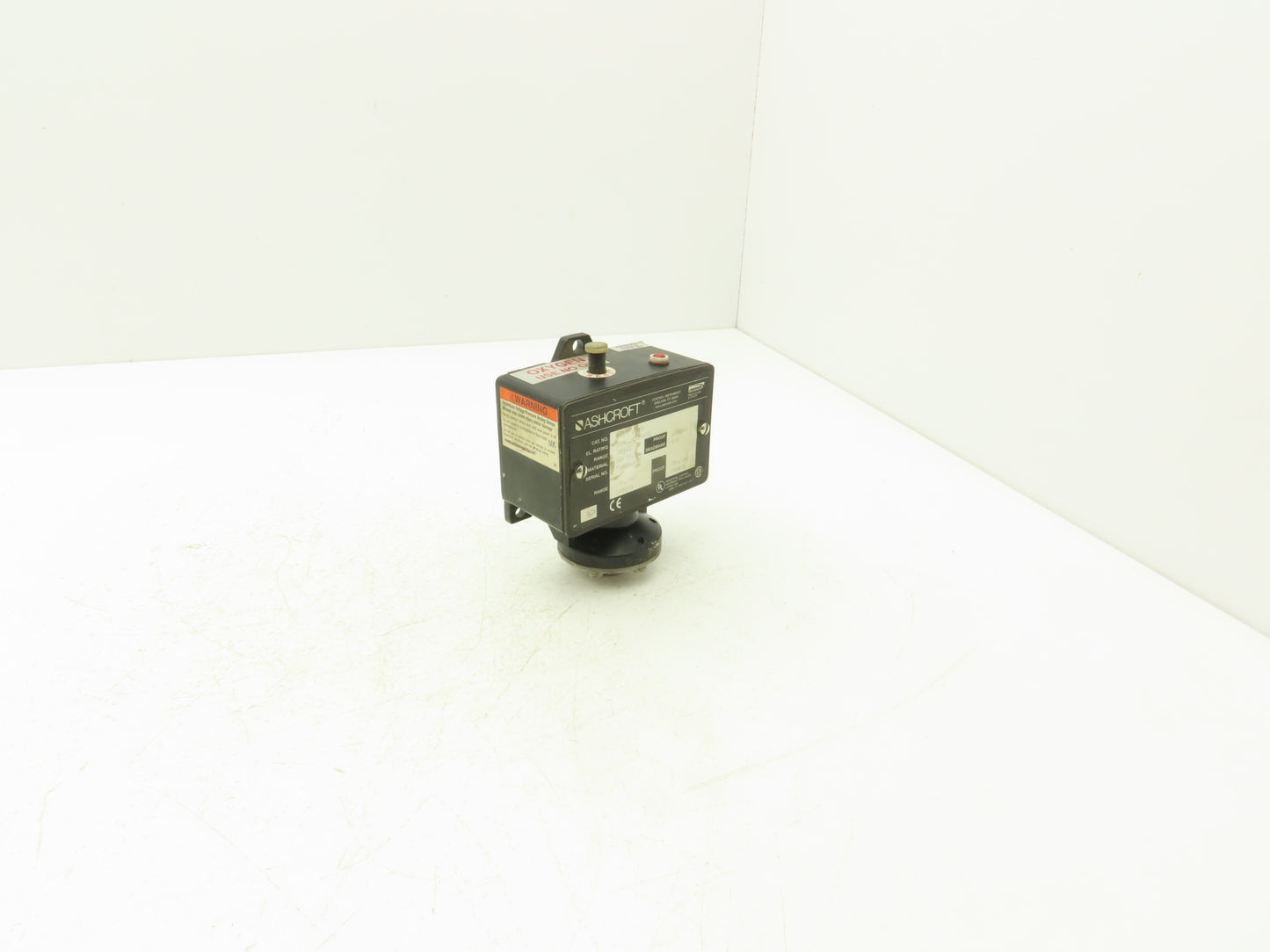 Ashcroft B428S XFM6B Pressure Control Switch 200 PSI Proof 1000 125/250 1/4"NPT