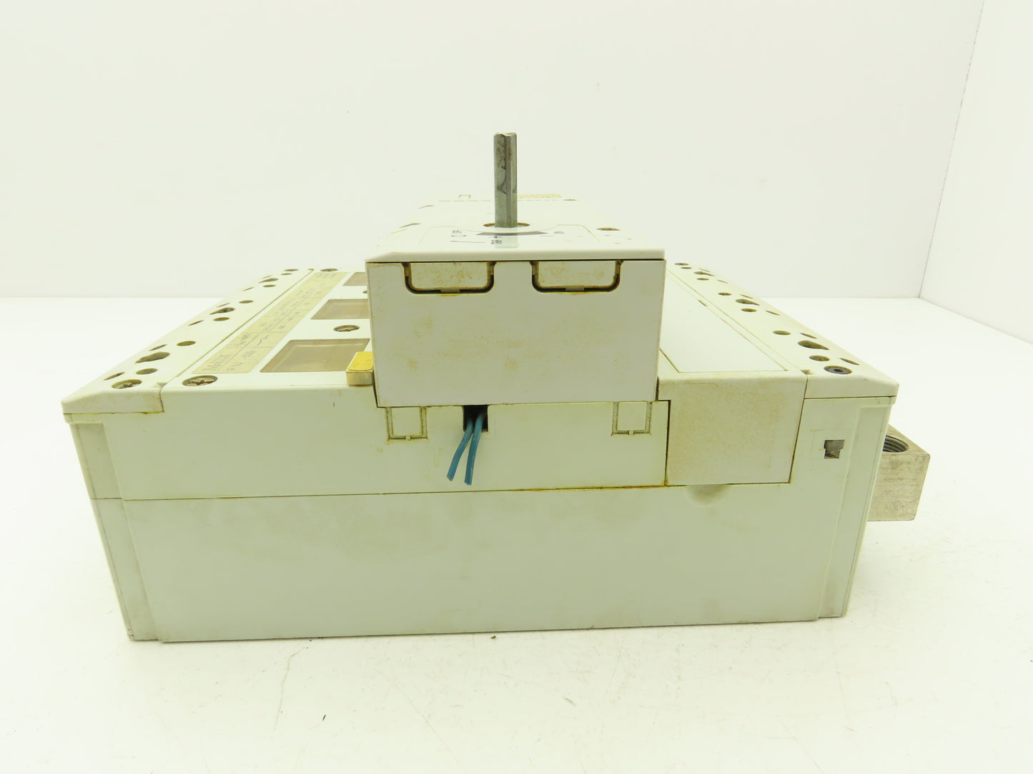 Moeller P10-630 Circuit Breaker 800A 690VAC 3 Pole W/Disconnect Mechanism DNZM10