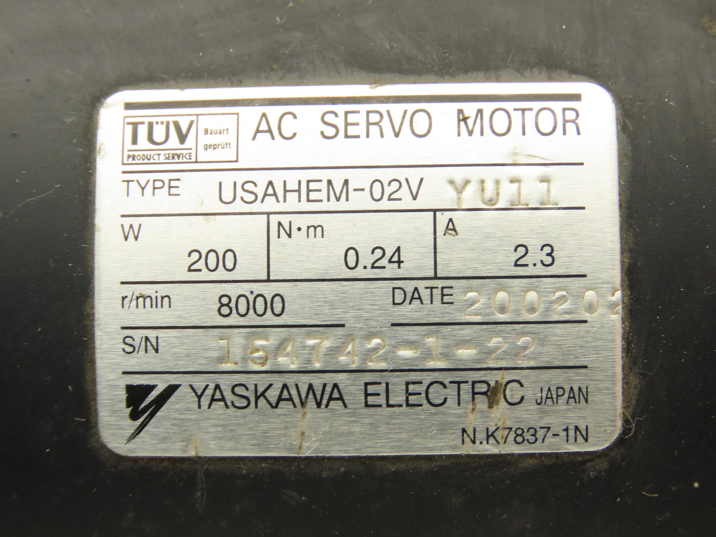 Yaskawa USAHEM-02VYU11 AC Servo Motor 200W 8000rpm With Encoder