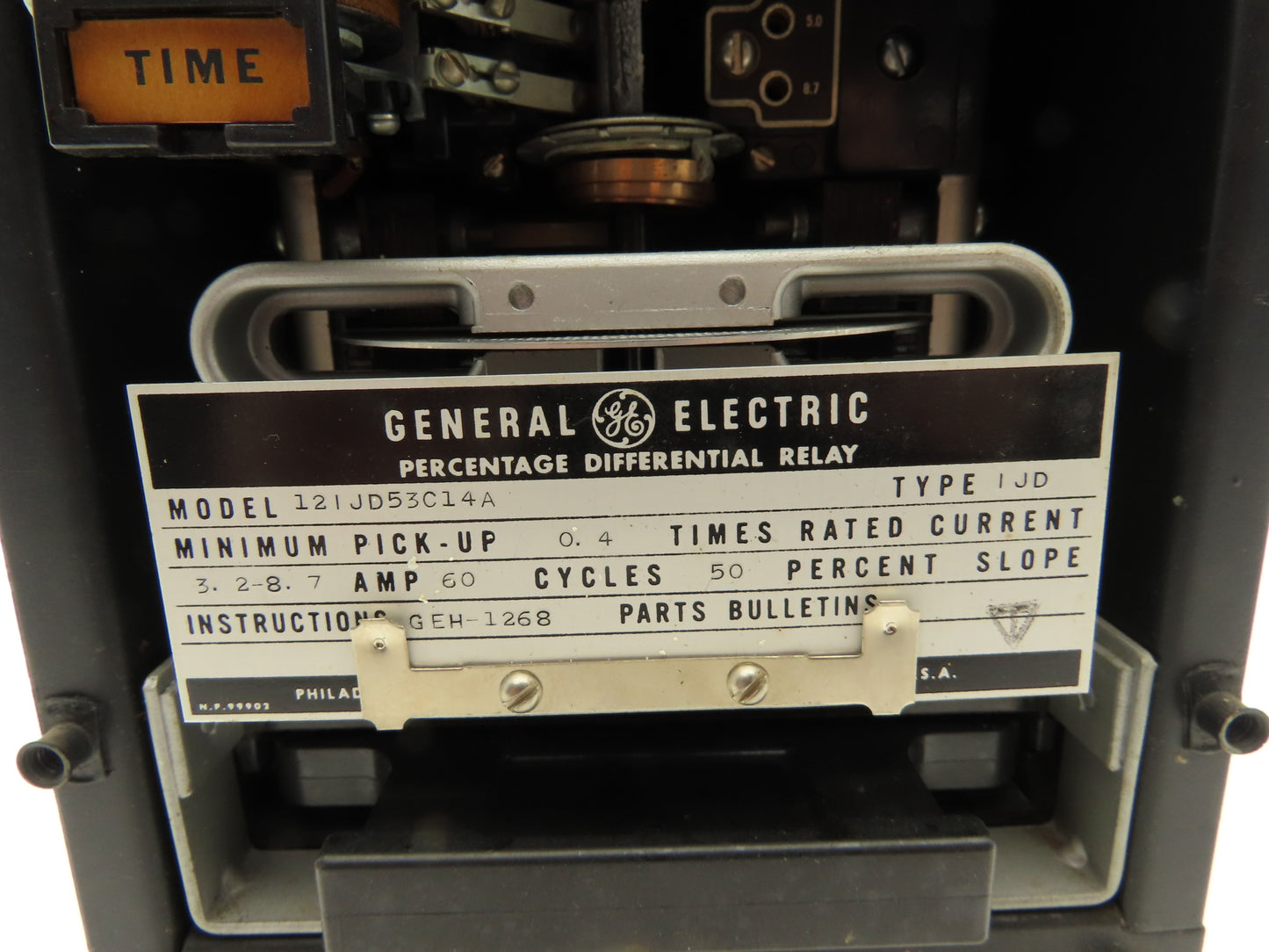 General Electric 12IJD53C14A Percentage Differential Relay 3.2-8.7A 50% Slope