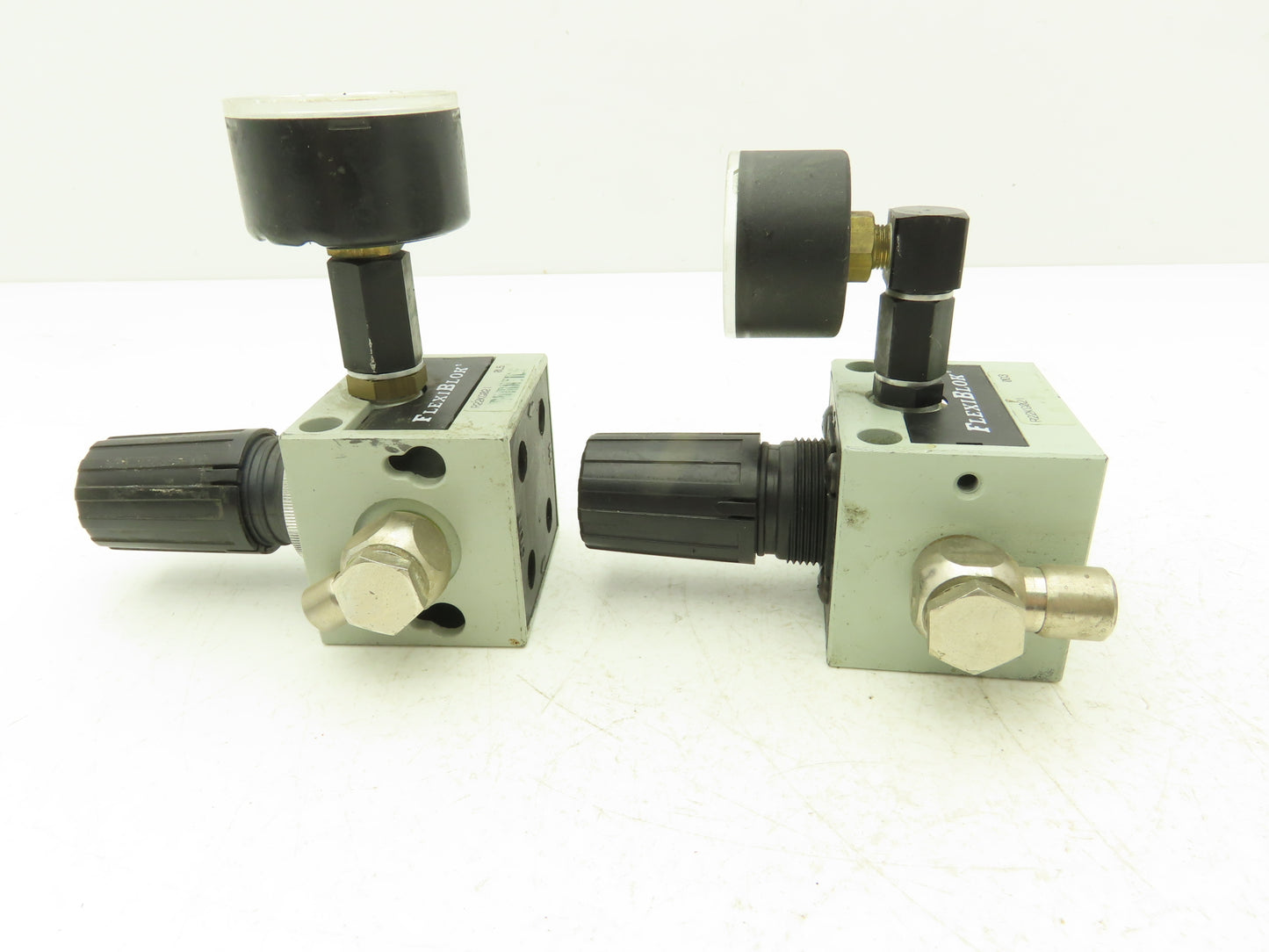 Numatics R22KG021 Pneumatic Air Pressure Regulator 1/4" NPT Ports Gauge Lot of 6