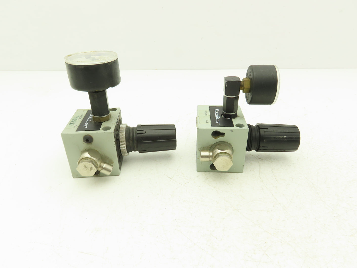 Numatics R22KG021 Pneumatic Air Pressure Regulator 1/4" NPT Ports Gauge Lot of 6