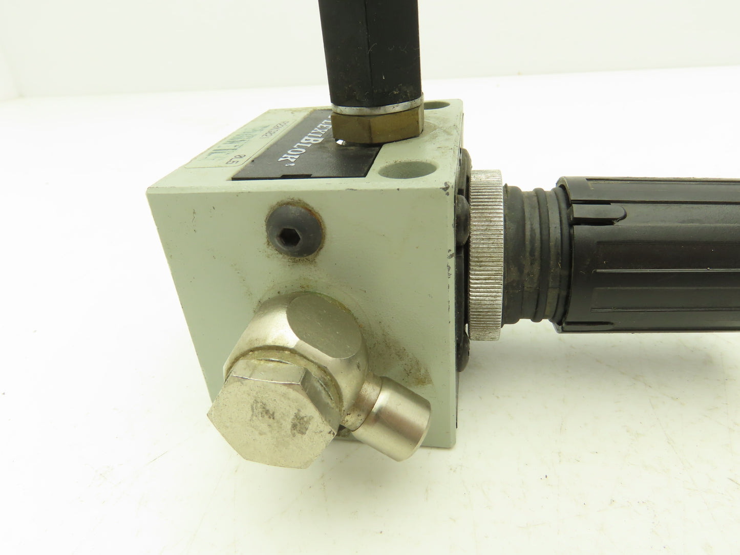 Numatics R22KG021 Pneumatic Air Pressure Regulator 1/4" NPT Ports Gauge Lot of 6