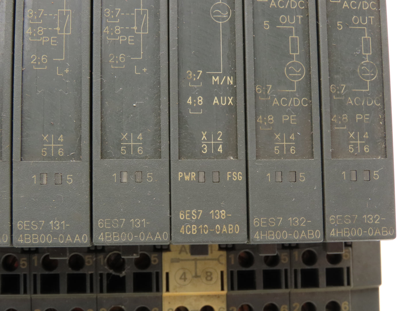 Siemens ET200S Profibus Remote Digital Input/Output Assembly 12 Input 4 Output