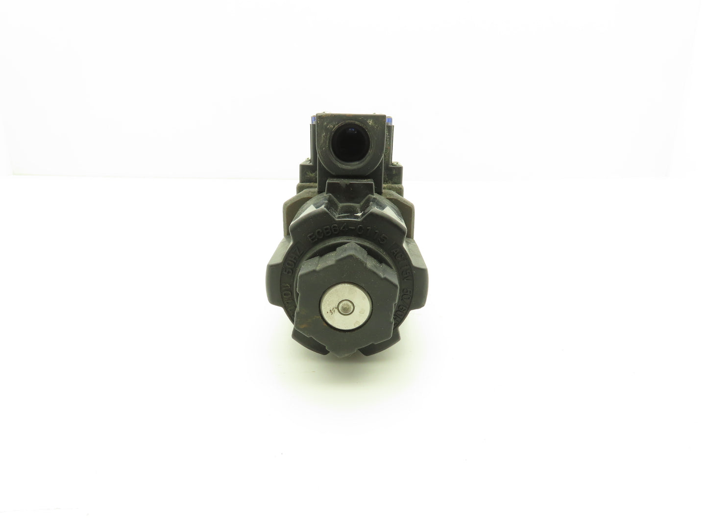 Nachi Hydraulic Directional Control Solenoid Valve 115VAC