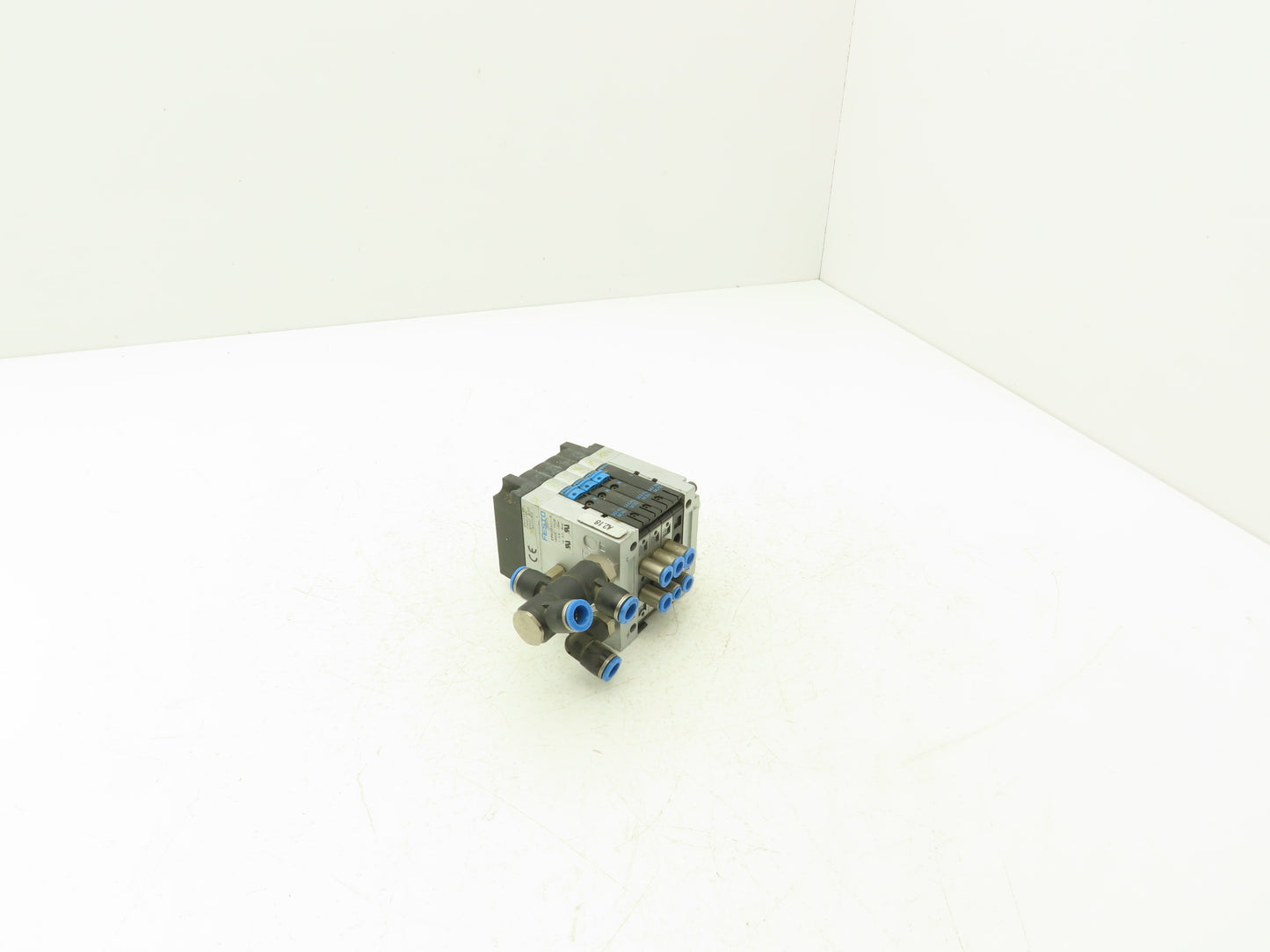 Festo CPV10-GE-ASI-4E4A-Z M8 Pneumatic 4 Station Solenoid Valve Manifold 24VDC