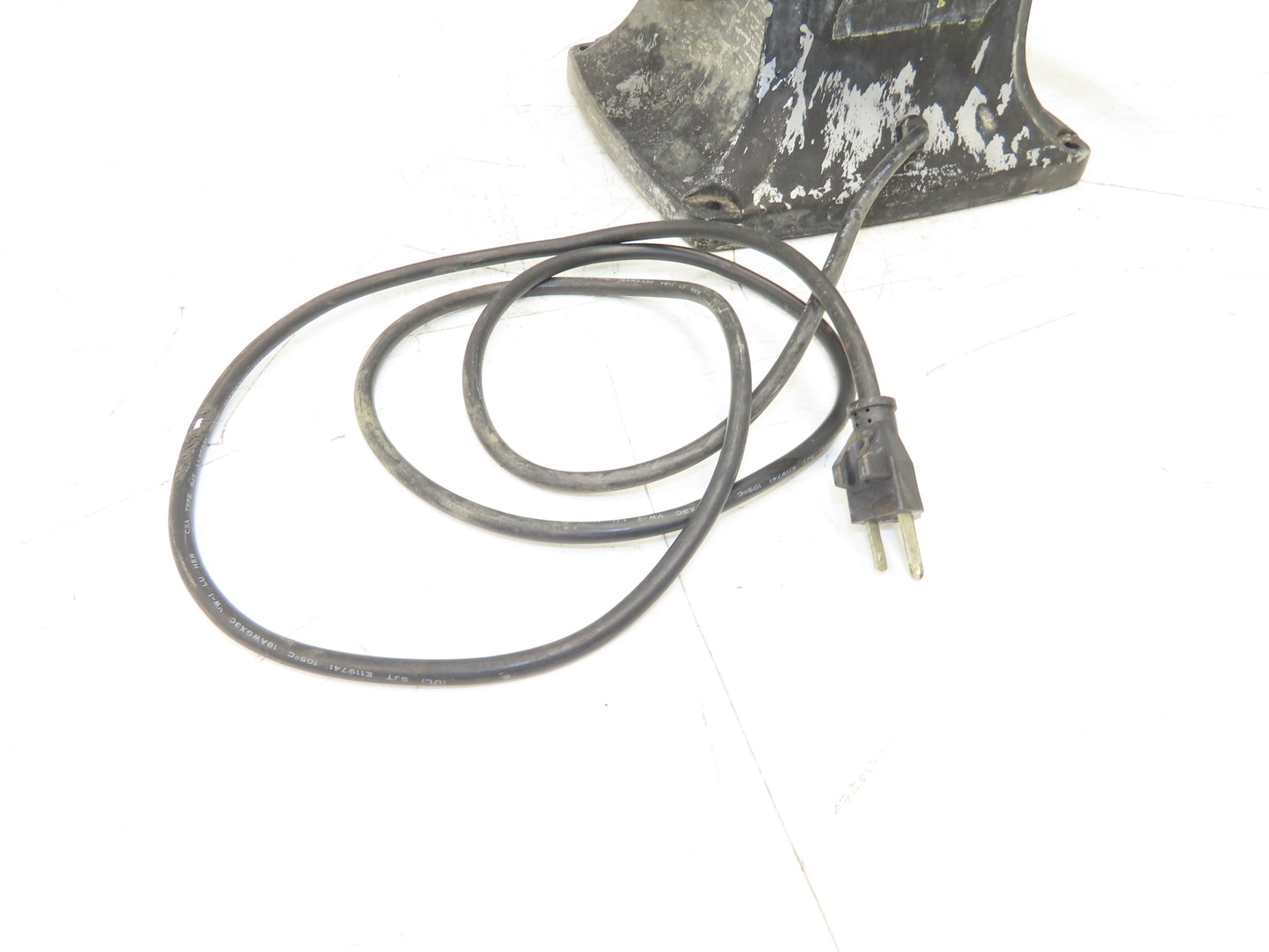 Dayton 4TJ99A Bench Buffer Grinder 6" 3450RPM 1/2 HP 120/240V 1/2" Arbor