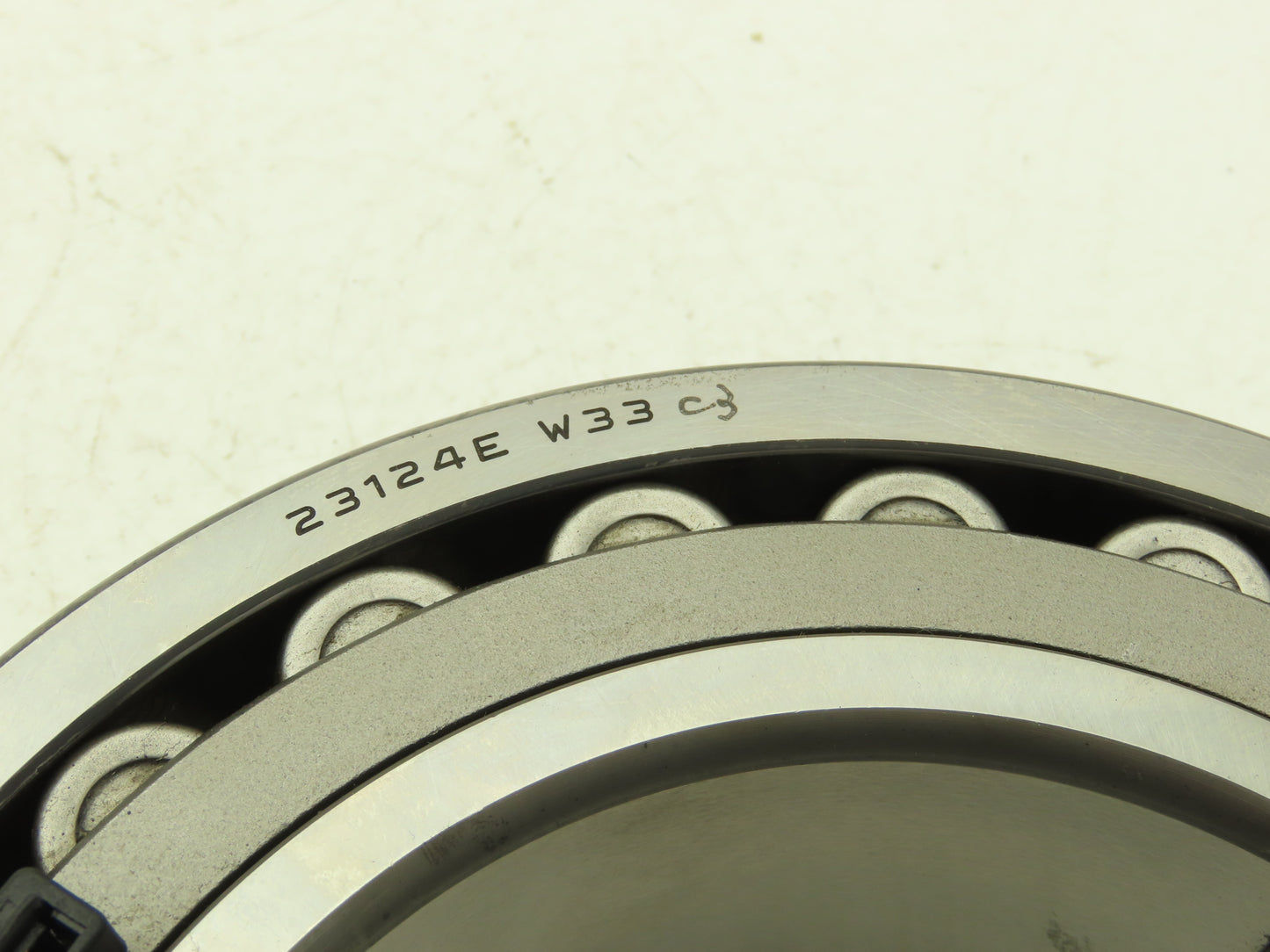 Nachi 23124E W33C3 Spherical Roller Bearing 120mm ID x 200mm OD x 62mm Width