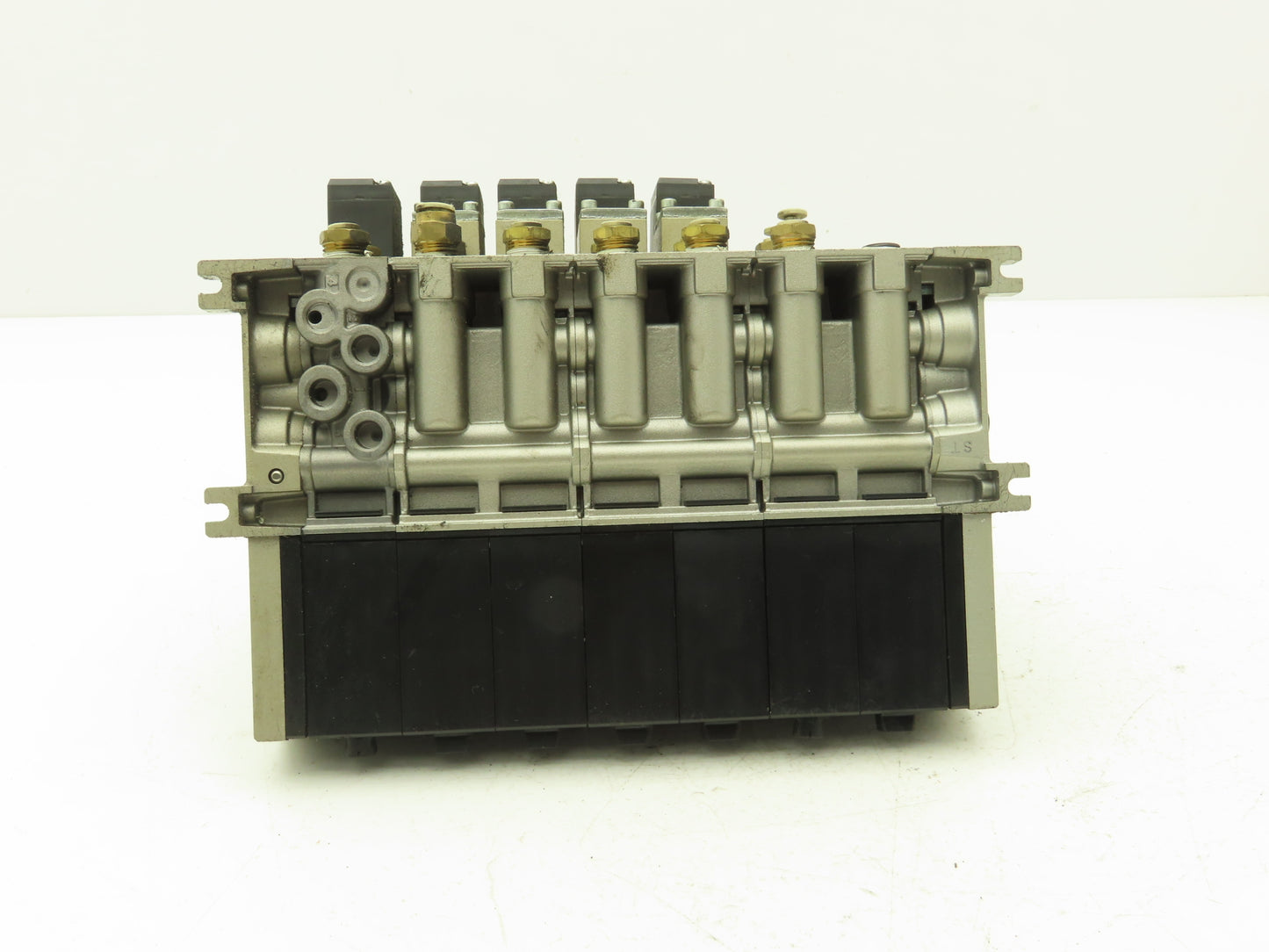 SMC VFS2600-5FZZ Pneumatic 7-Station Solenoid Valve Manifold Assembly 24VDC