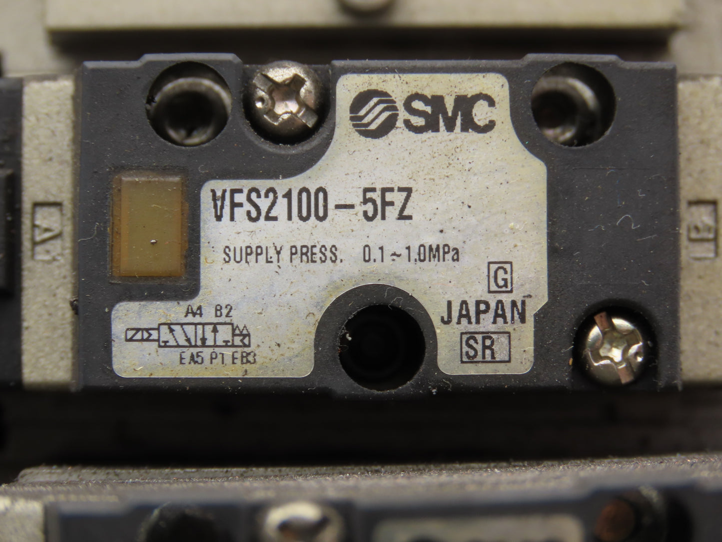 SMC VFS2600-5FZZ Pneumatic 7-Station Solenoid Valve Manifold Assembly 24VDC