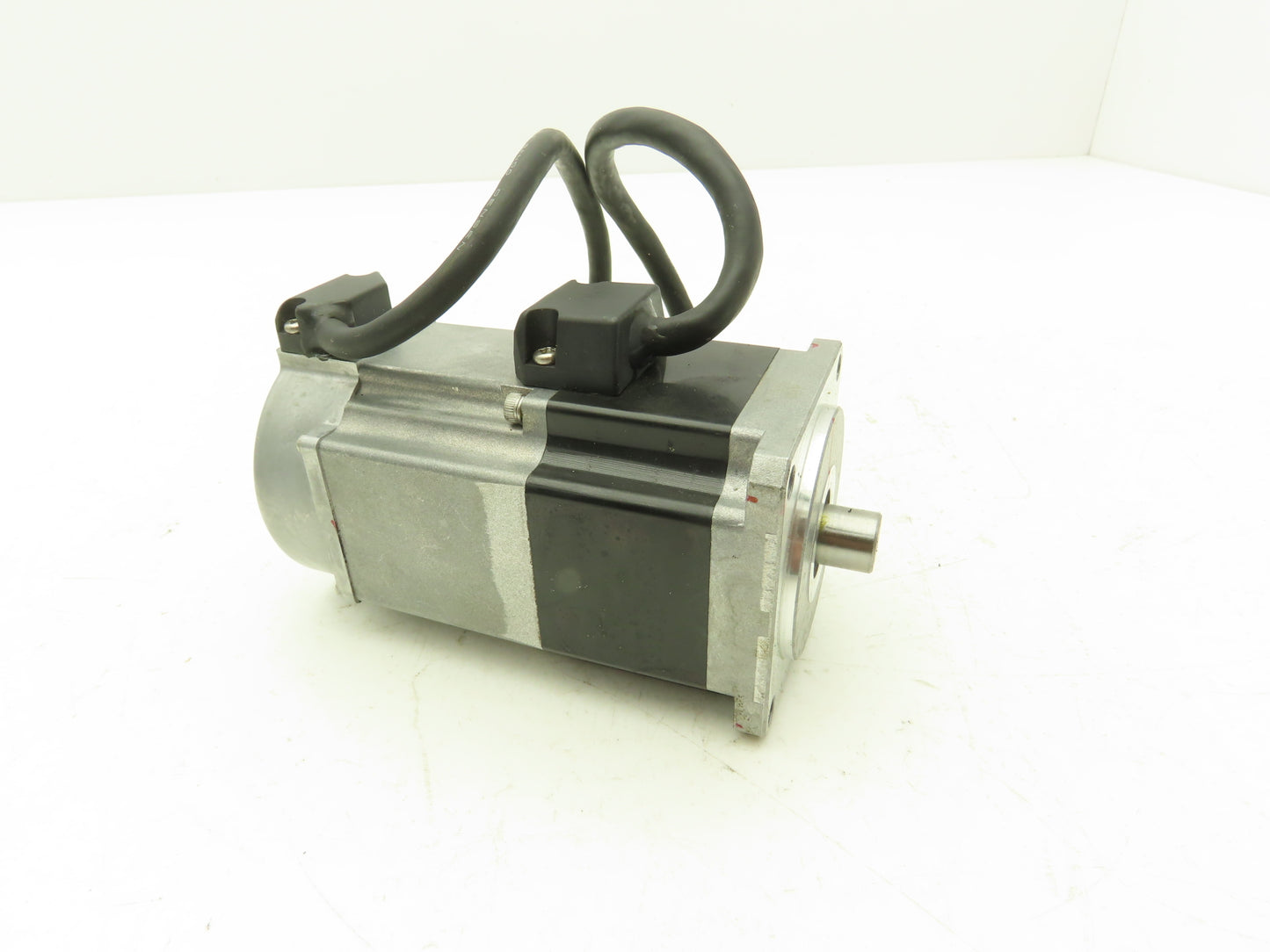 Tamagawa TS4607N7138E200 TBL-i II AC Servo Motor 0.2kw 200V 3000 RPM