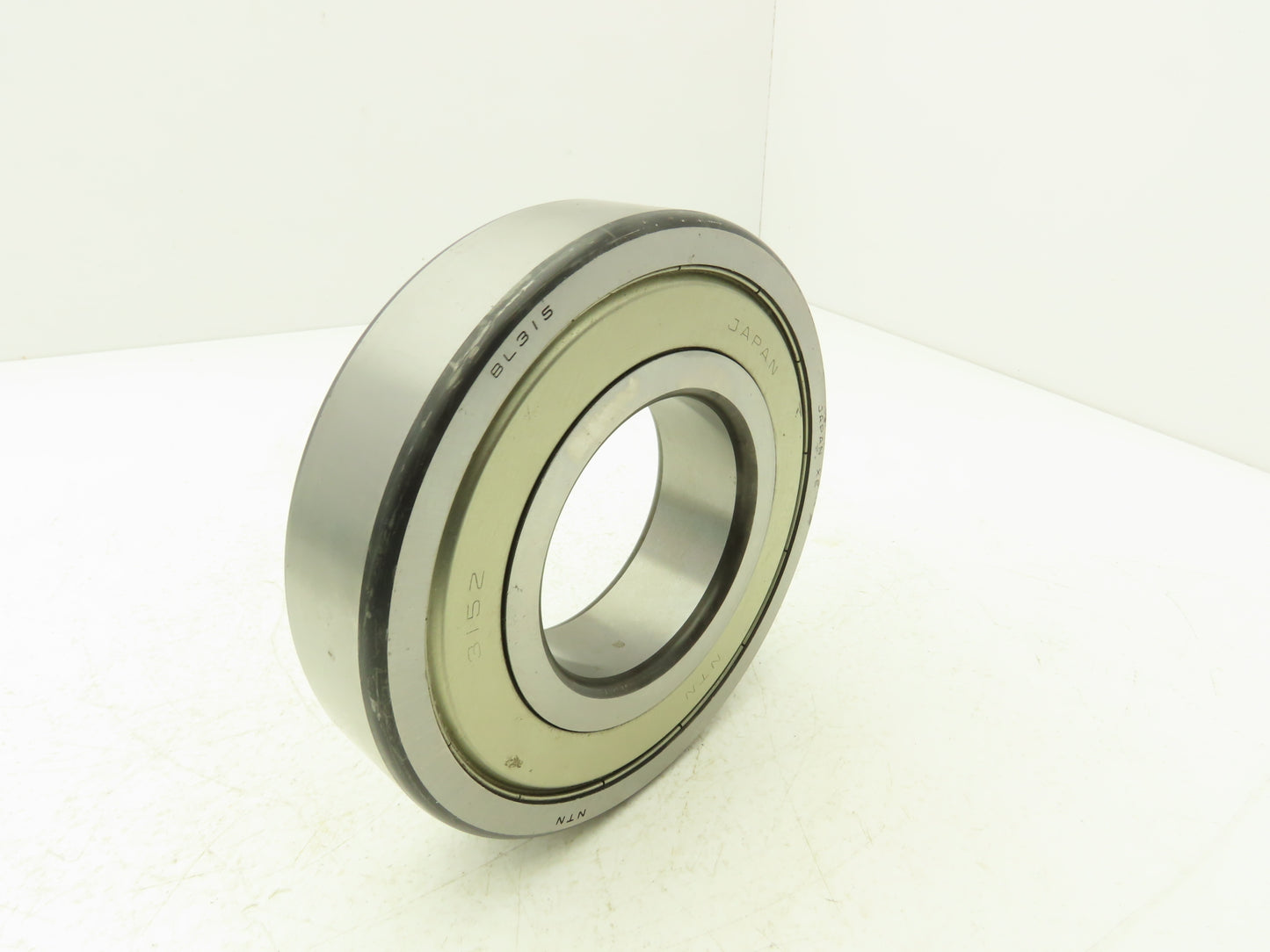 NTN BL315 Radial Ball Bearing Straight Bore 75mm-ID x 160mm-OD x 37mm-Width
