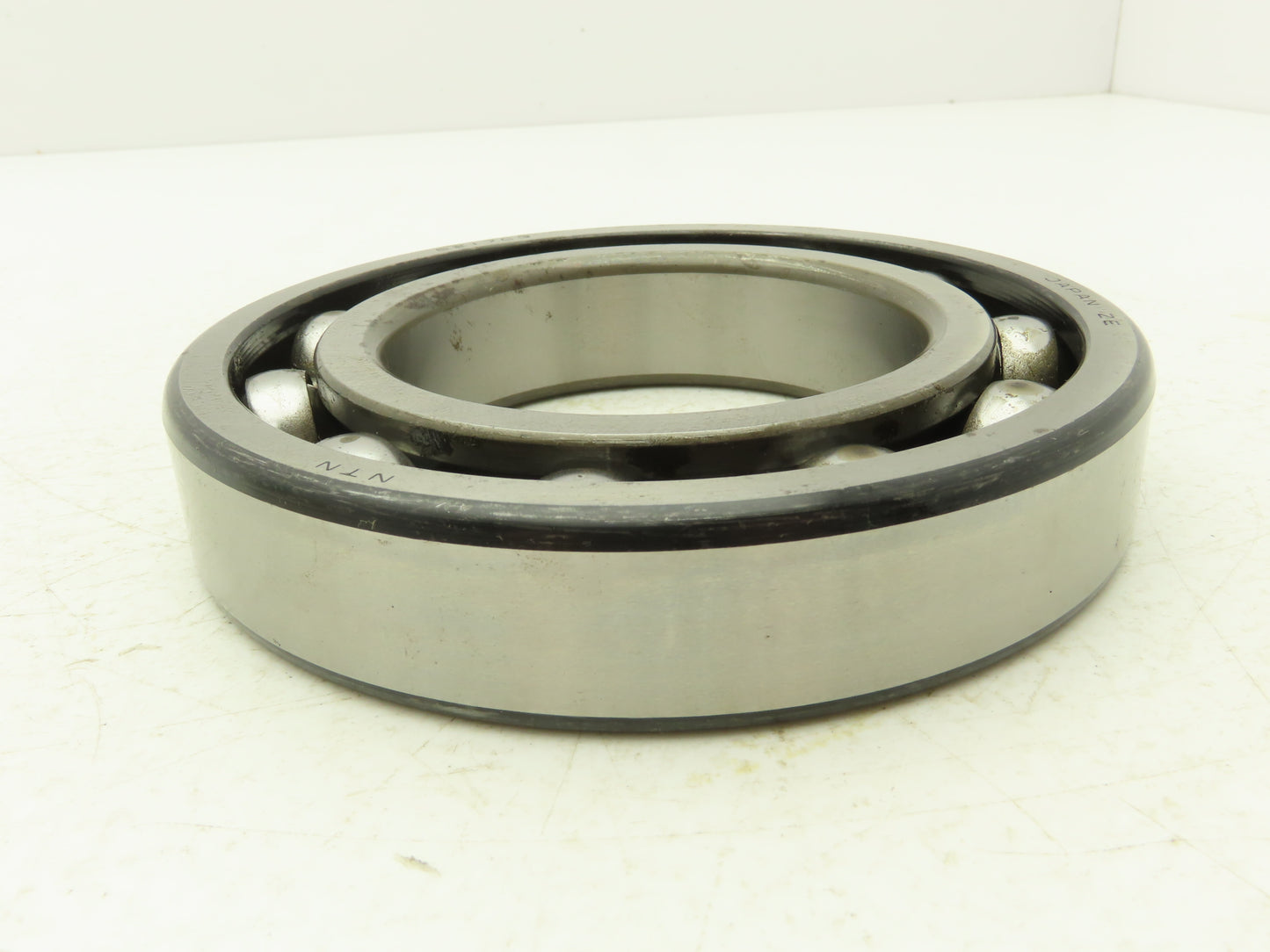 NTN 6217C3 Radial/ Deep Groove Ball Bearing 85mm ID x 150mm OD x 28mm Width