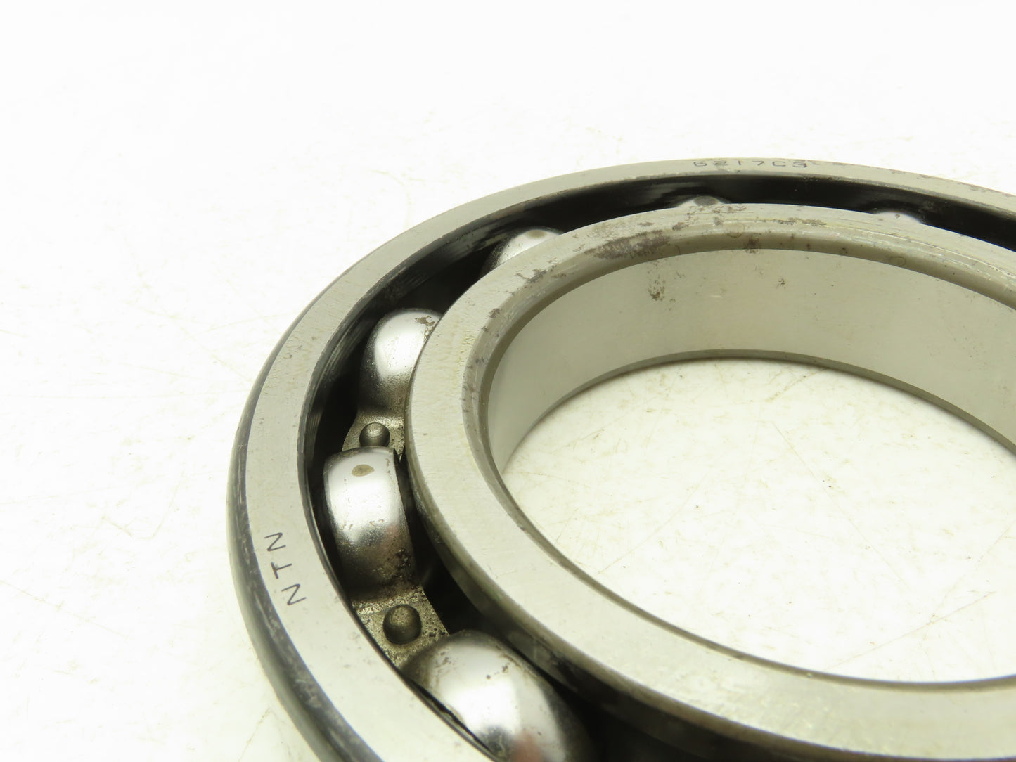 NTN 6217C3 Radial/ Deep Groove Ball Bearing 85mm ID x 150mm OD x 28mm Width