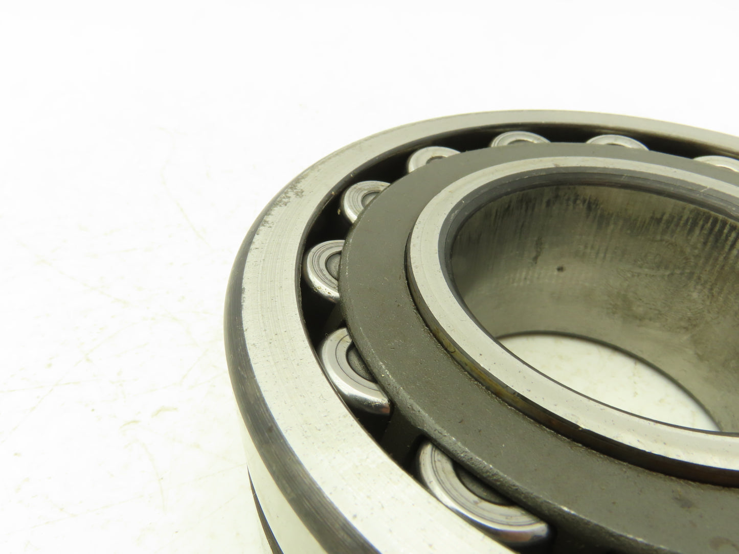 SKF 22312 CG/C3W33 Spherical Roller Bearing 2 Row 60mm ID x 130mm OD x 46mm W