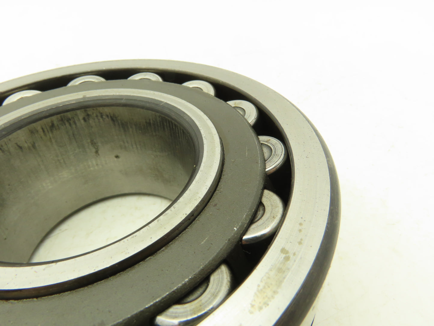 SKF 22312 CG/C3W33 Spherical Roller Bearing 2 Row 60mm ID x 130mm OD x 46mm W