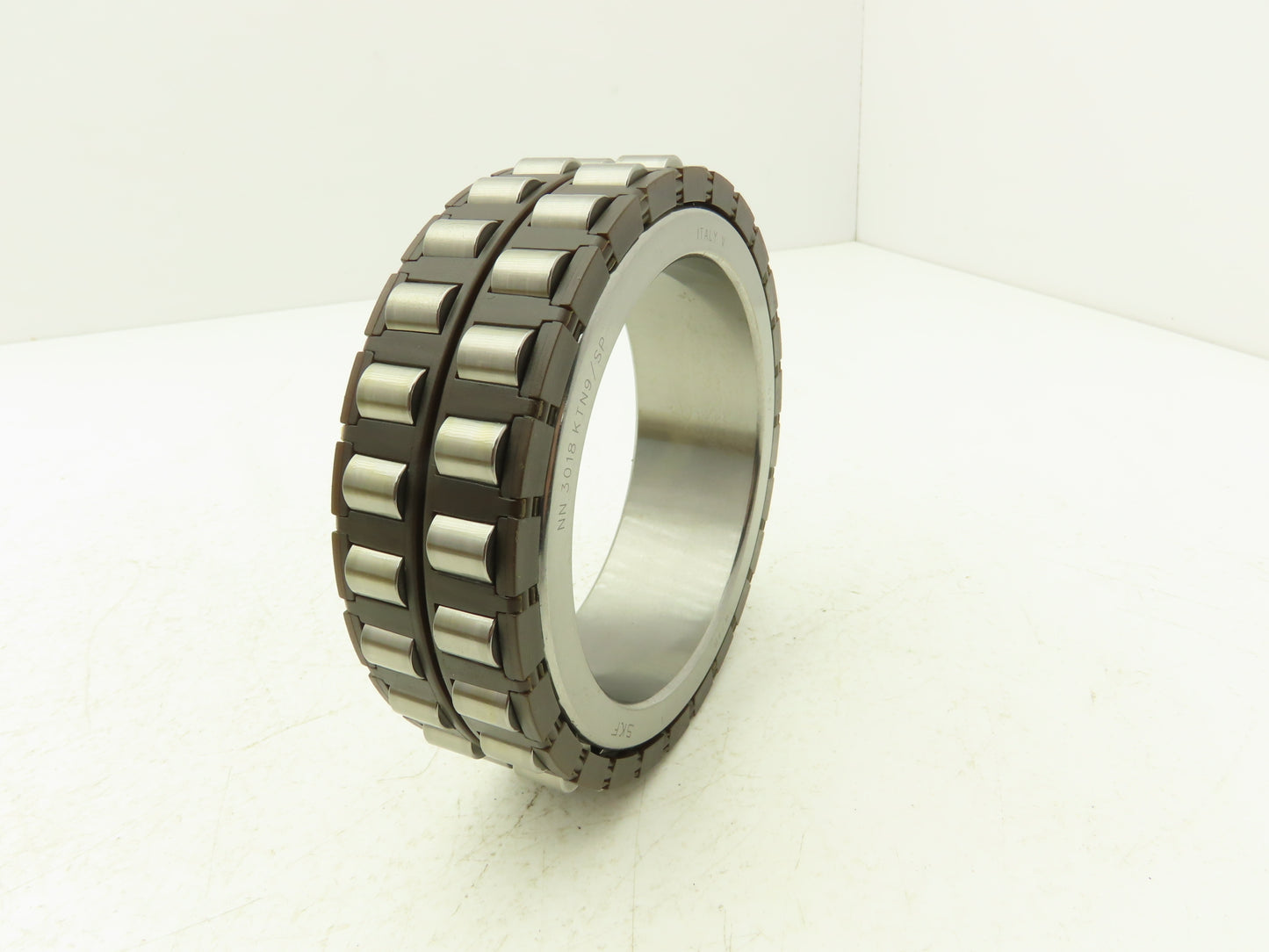 SKF NN3018 KTN9/SP Cylindrical Roller Bearings 90mm ID x 127mm OD x 37mm No Race