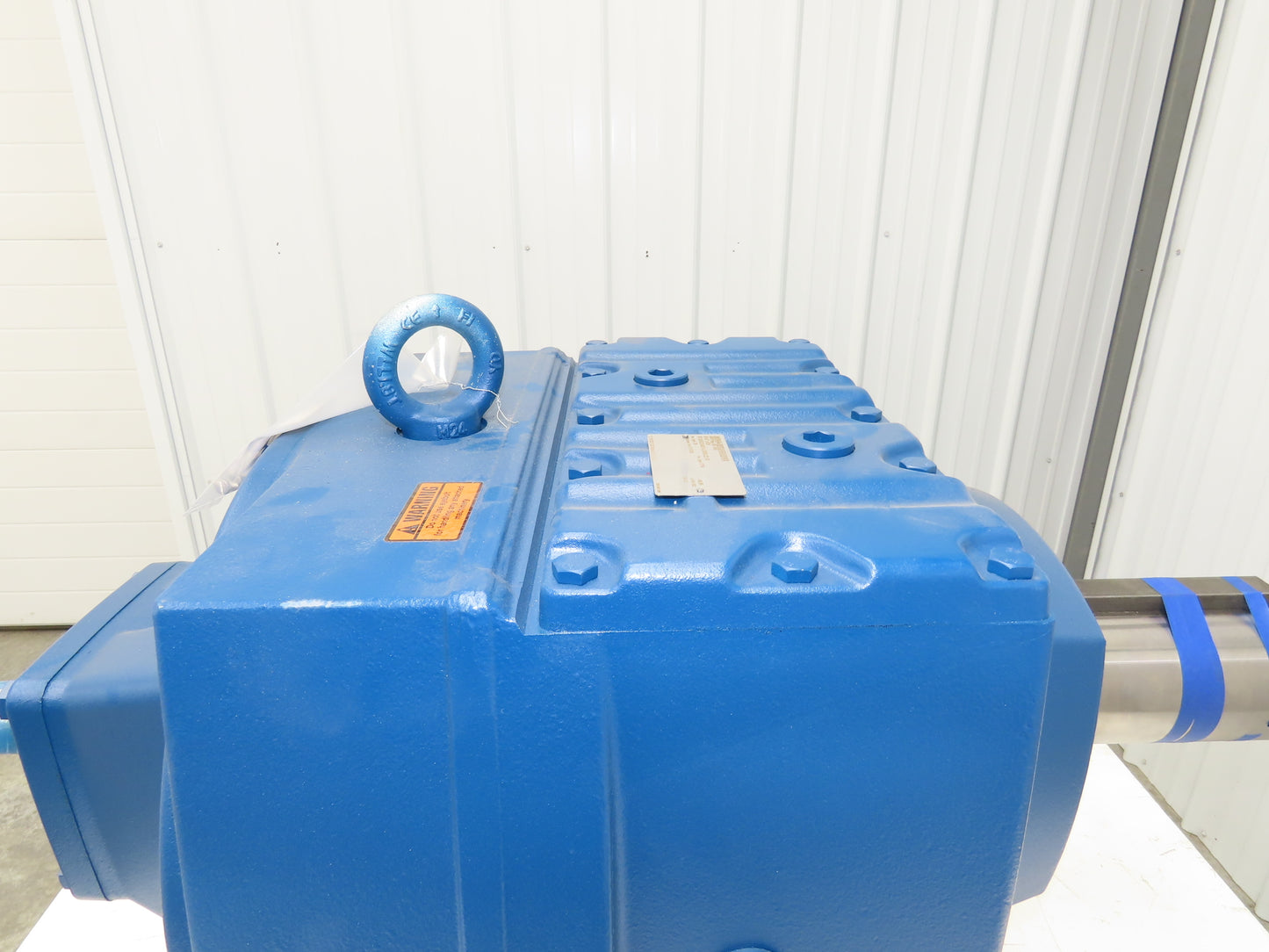 Sew Eurodrive R147 AD6 Inline Helical Gearbox 46.65 Reducer 38 RPM 115100 In-Lb