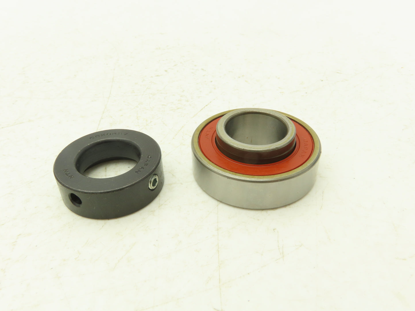 NTN SBX0437U1C3 Ball Bearing Insert Locking Collar 19mm ID x 42mm Lot of 2
