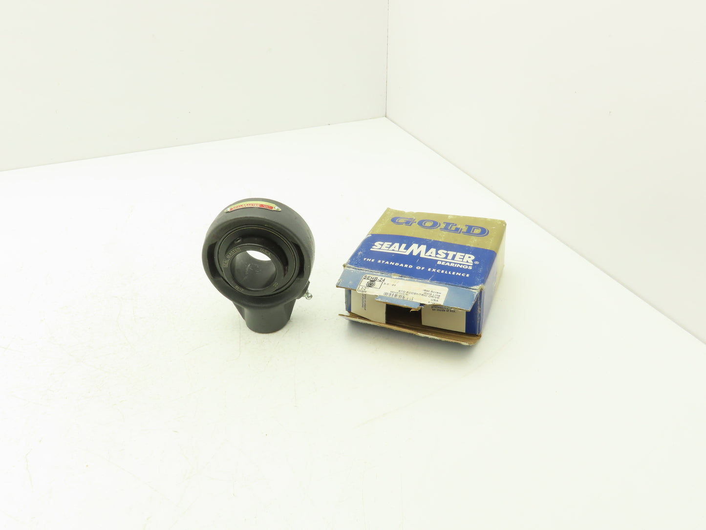 Seal Master SEHB-24 Hanger Bearing Gold Line 1-1/2" ID 3/4" Straight Pipe Thread