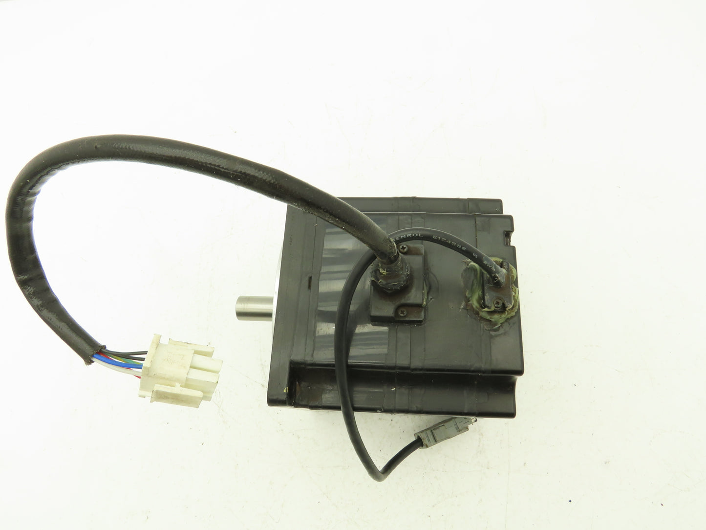 Yaskawa SGMPS-08A2E2B AC Servo Motor 750W 200V 3000 RPM