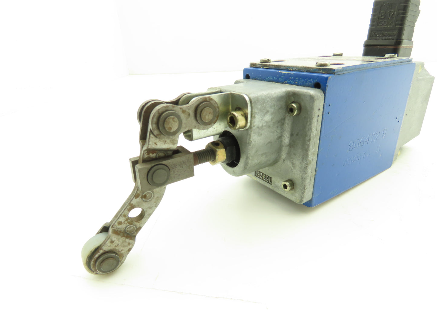 Rexroth 5-4WMRC 10 X70-32/YAW Hydraulic Valve Limit Switch Lever operated