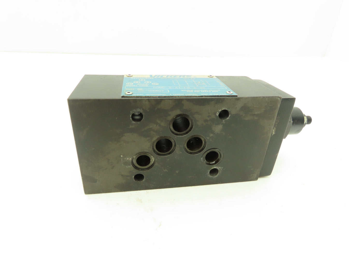 Vickers DGMC-5-AT-FW-S-30 SystemStak Hydraulic Pressure Relief Valve 4570 PSI