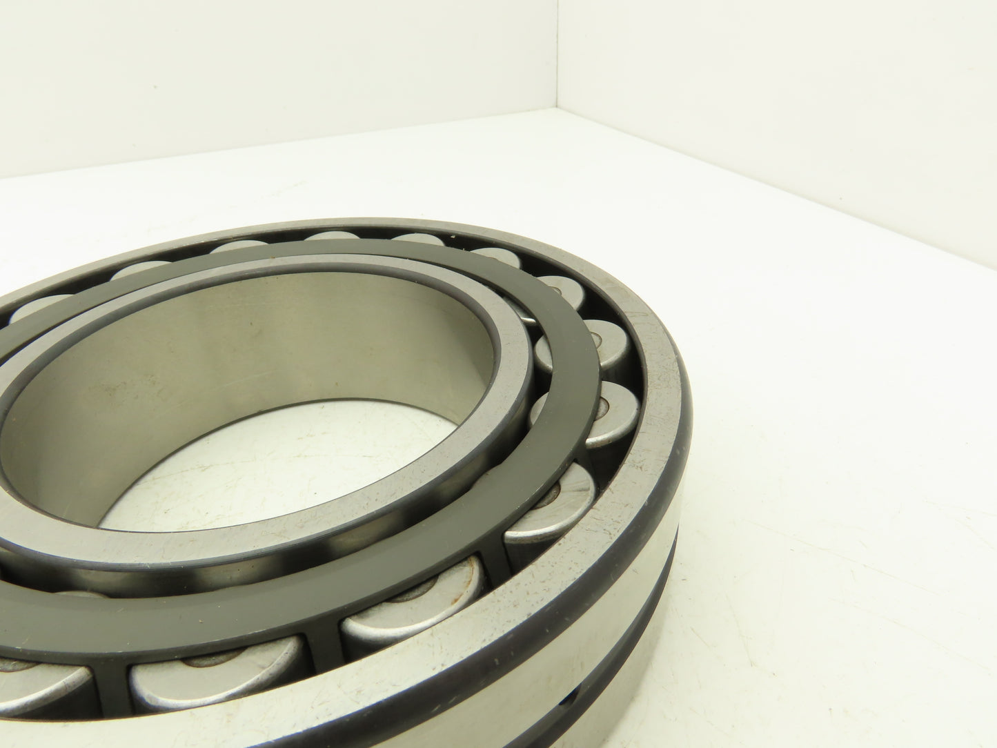 FAG 22222EK.C3 Spherical Roller Bearing 110mm ID x 200mm OD x 53mm W
