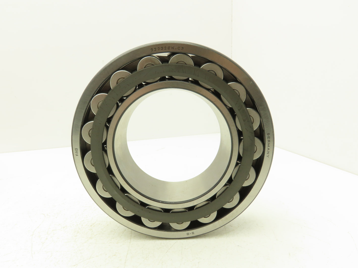 FAG 22222EK.C3 Spherical Roller Bearing 110mm ID x 200mm OD x 53mm W