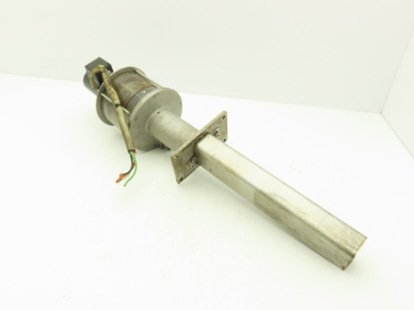 RIX SLS-300SB Screw Type Oil Skimmer 230V 3PH 12" Immersion
