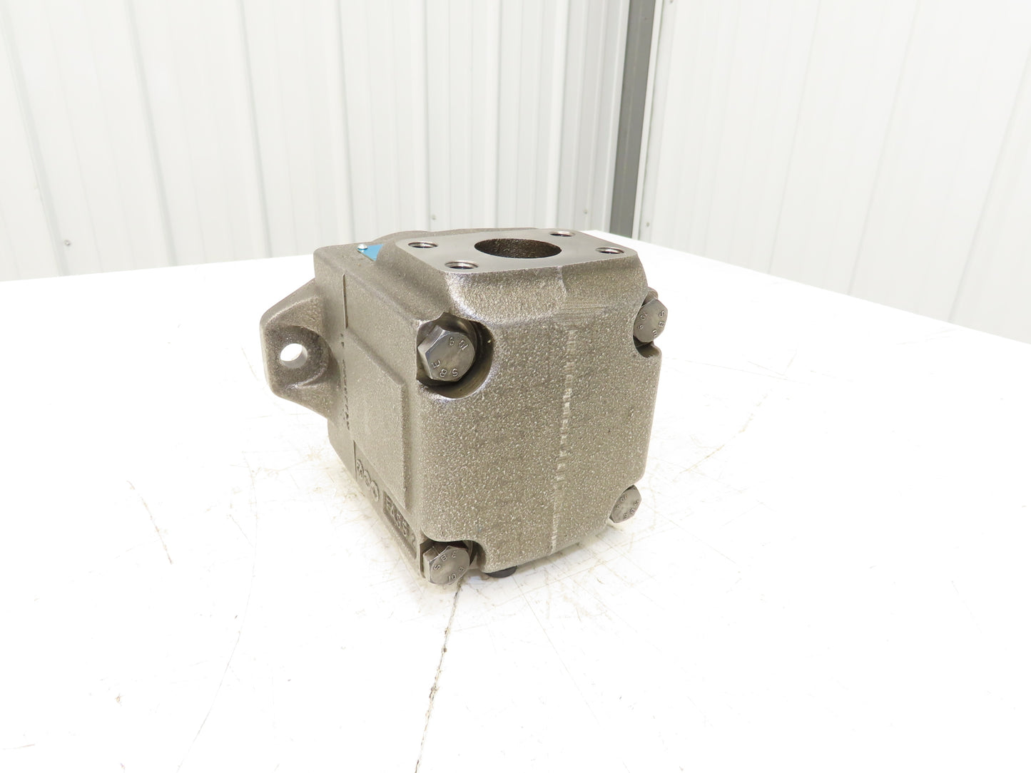 Denison T6C 005 3R00 B1 NOP Hydraulic Single Vane Pump 2800rpm 70.3 ML/REV