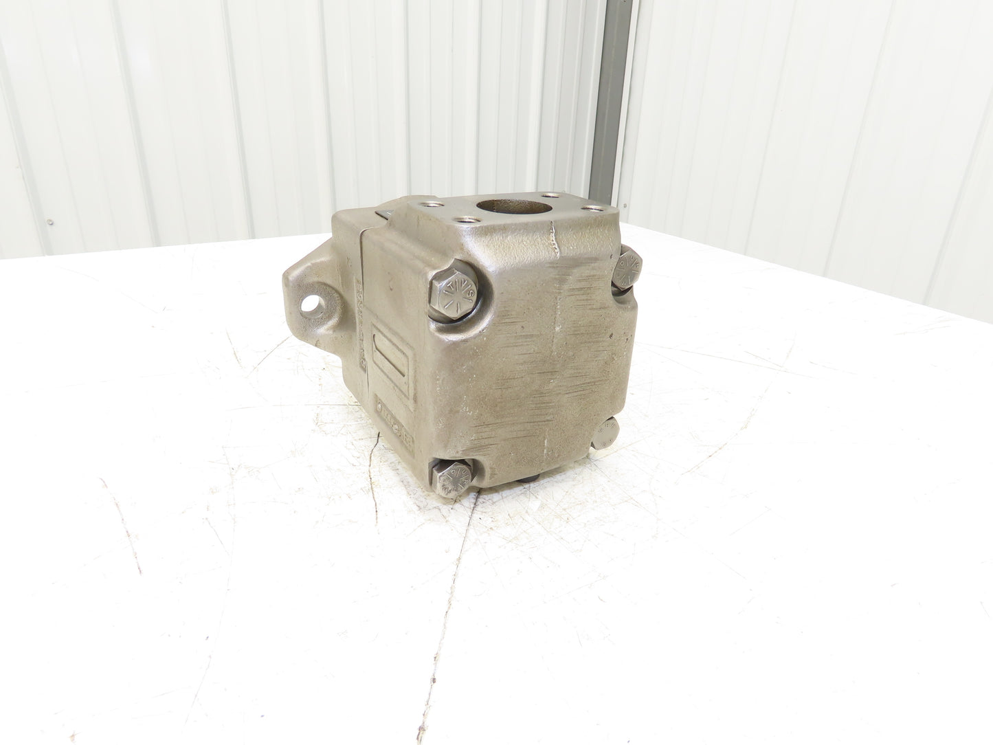 Denison T6C 005 3R00 B1 NOP Hydraulic Single Vane Pump 2800rpm 70.3 ML/REV