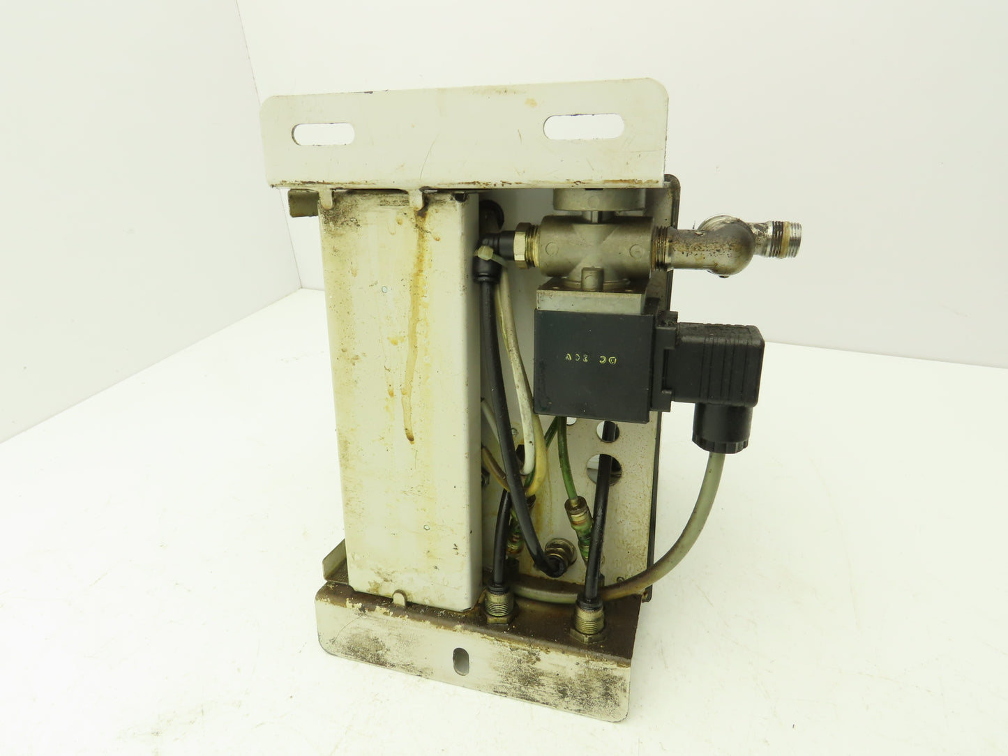 Azbil L32-302-3A11 Pneumatic Lubricator Semi-Dry Oil Mist Sprayer Pump 24VDC