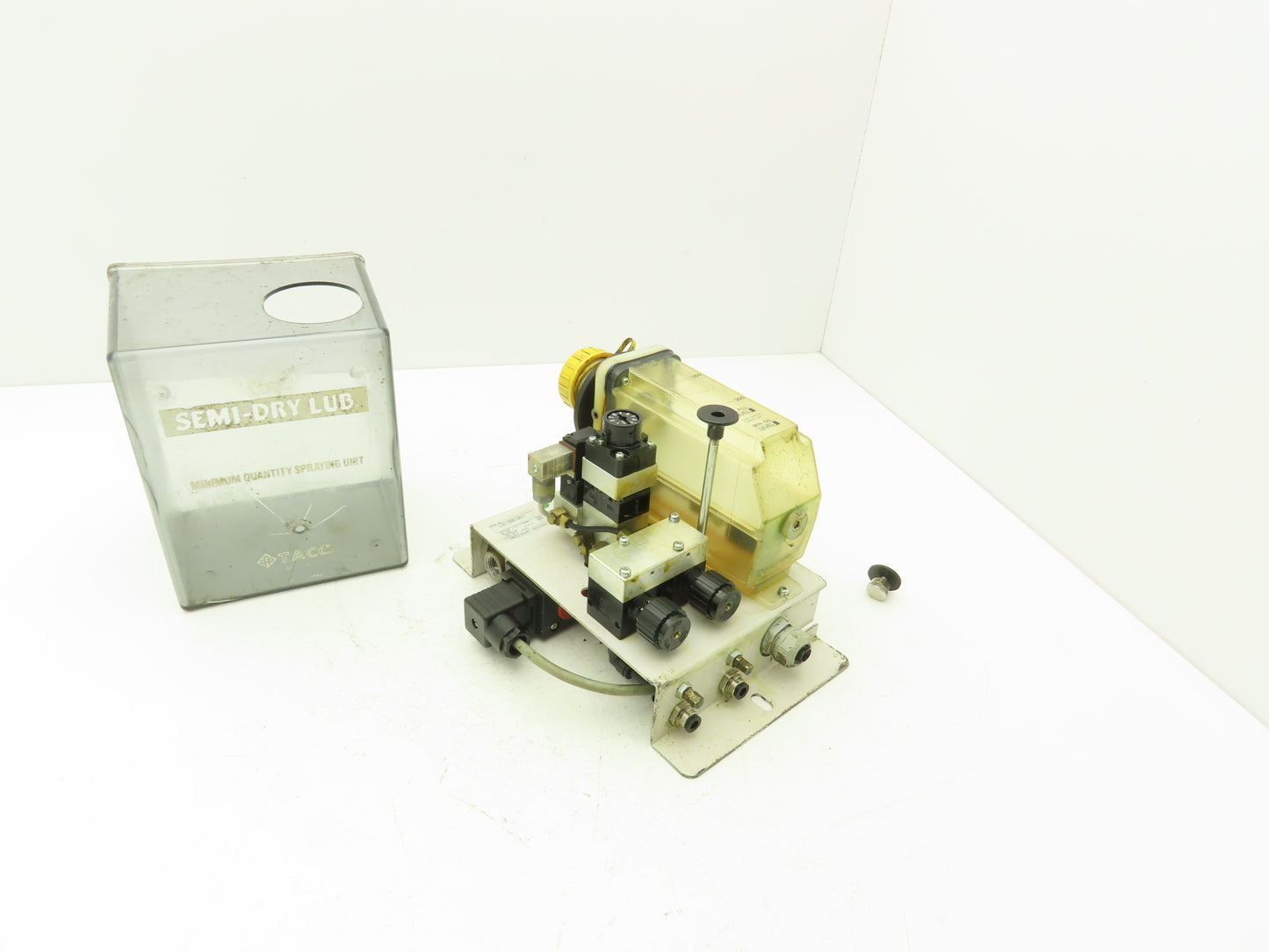 Taco L32-300-3A11 Pneumatic Lubricator Semi-Dry Oil Mist Sprayer Pump 24VDC