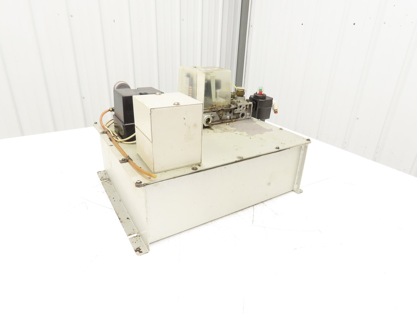 Taco Azbil MCB-B6L3-BY20 Pneumatic Lubricator Oil Mist Sprayer Pump 5 Gal 110V