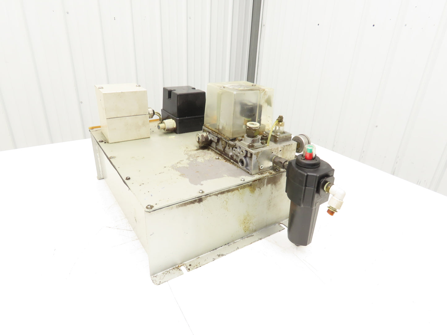 Taco Azbil MCB-B6L3-BY20 Pneumatic Lubricator Oil Mist Sprayer Pump 5 Gal 110V