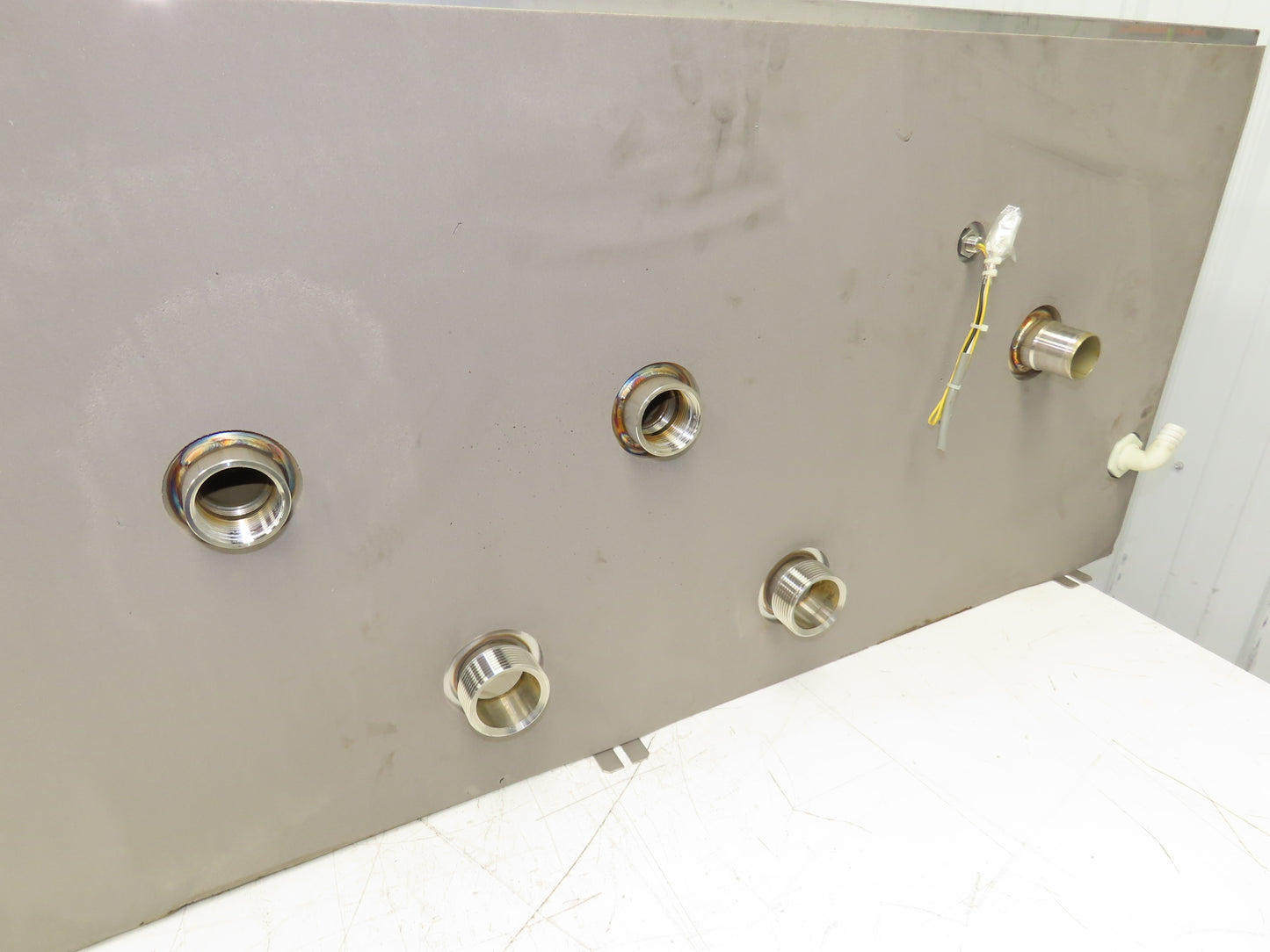 Stainless Steel Tank 75 Gallon 3/4 Top 15 Gauge 48.25x19x20"