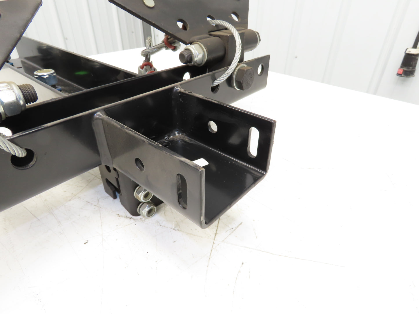 Knight Global MRES5735 Bridge Crane End Truck for RAD7510 Rail 3000Lb MRES77351