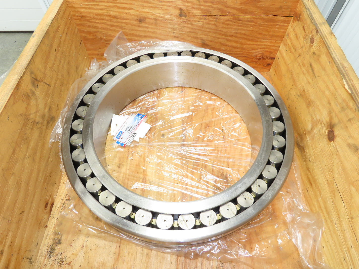SKF 23996 CA/C08W525 Spherical Roller Bearing Remanufactured By SKF 480x650x128