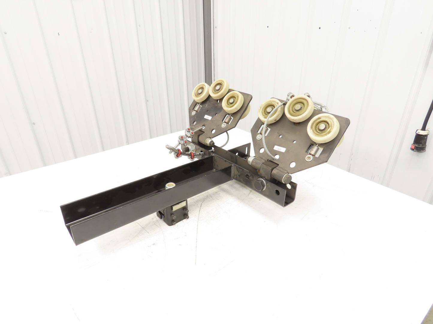 Knight Global MRES5735 Bridge Crane End Truck for RAD7510 Rail 3000Lb MRES77351