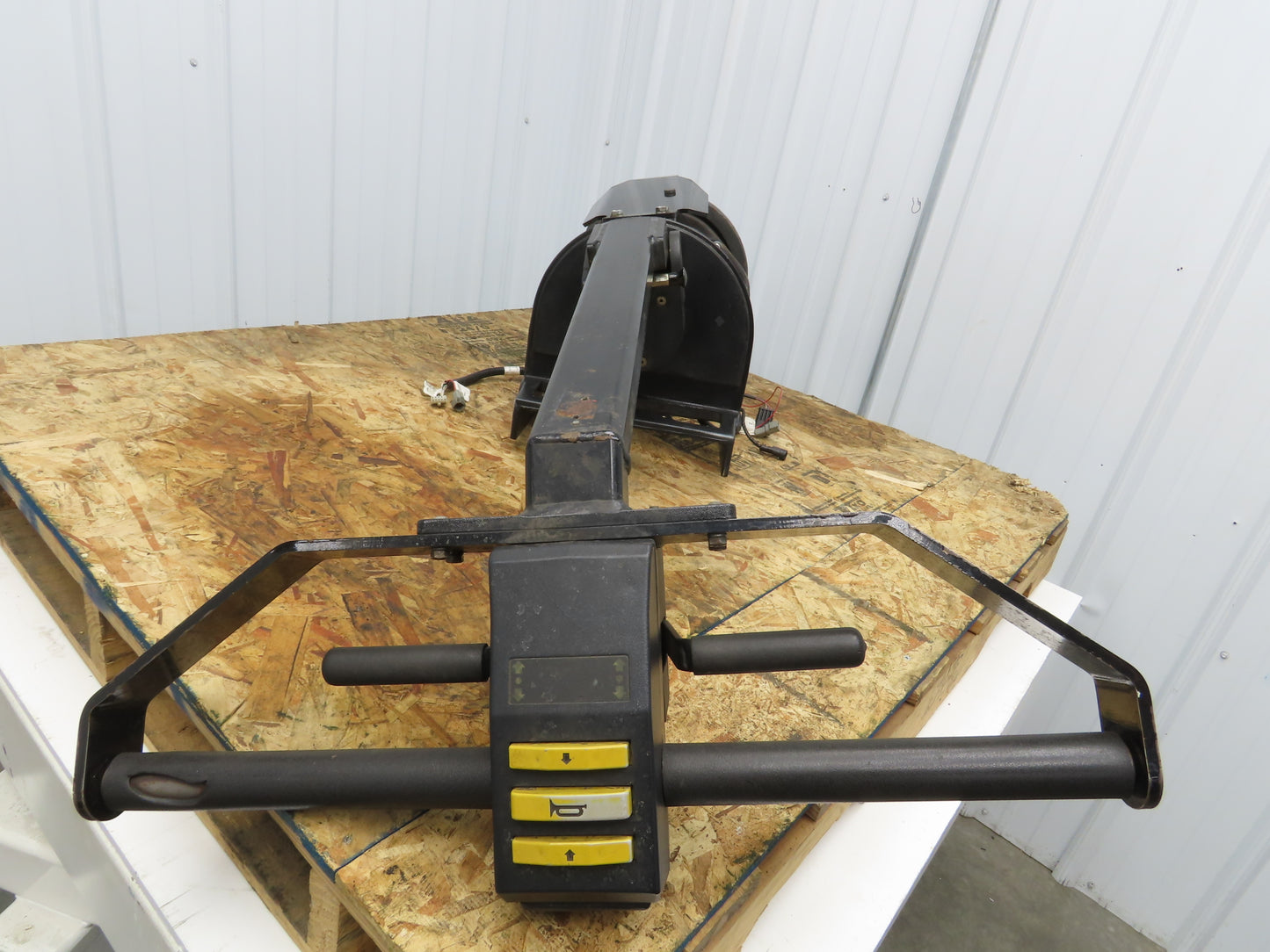Yale 6831001300 Drive Motor Hub & Tiller Head Control Handle Off MTR007LFN24T