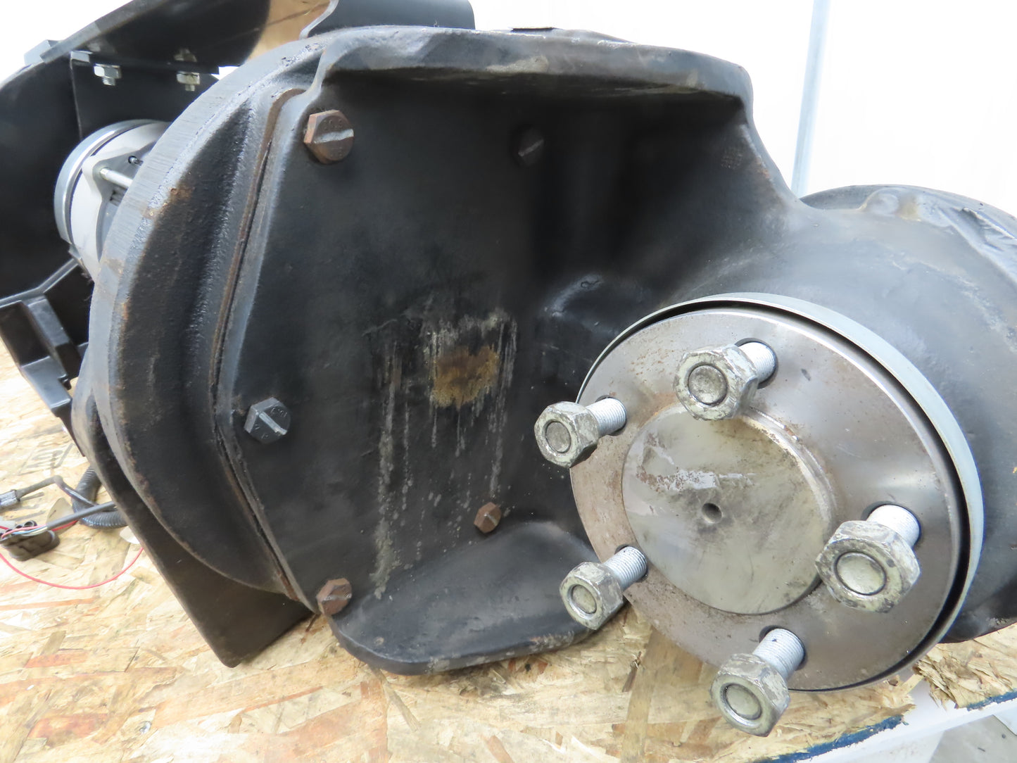 Yale 6831001300 Drive Motor Hub & Tiller Head Control Handle Off MTR007LFN24T