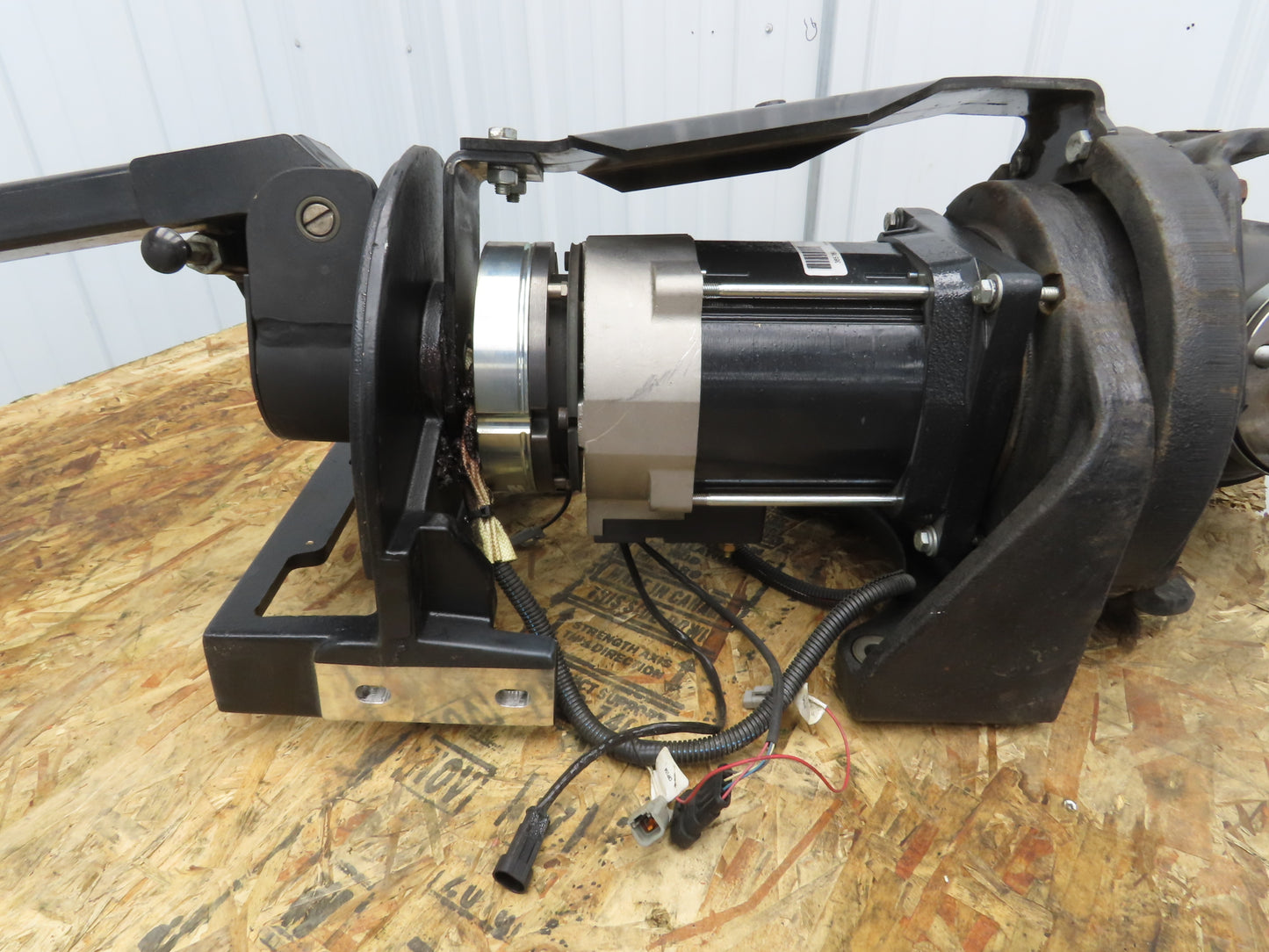 Yale 6831001300 Drive Motor Hub & Tiller Head Control Handle Off MTR007LFN24T