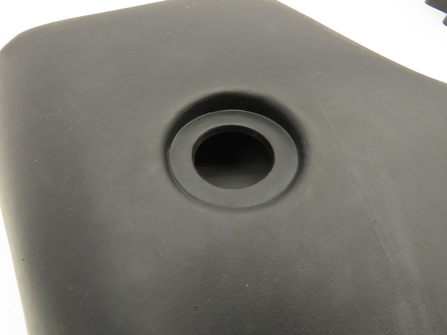 Yale Front End Plastic Shroud Removed From MTR007LFN24T Tow Truck