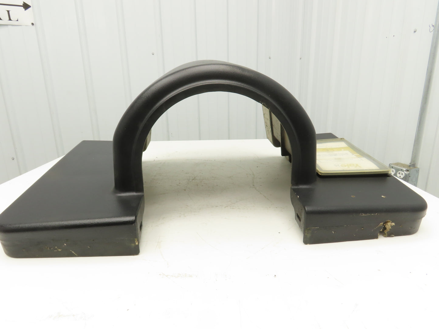 Yale Front End Plastic Shroud Removed From MTR007LFN24T Tow Truck